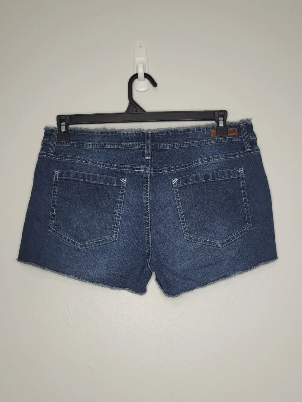 LEI Ashley lowrise raw hems dark blue summer party bimbocore shorts size 13